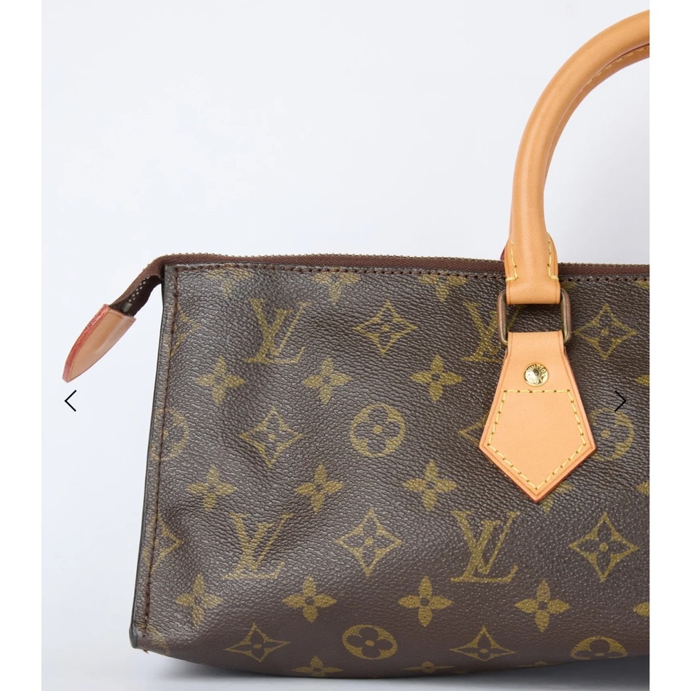 3 SISTERS ARCHIVE Louis Vuitton Sac Trico Bag - Picture 2 of 15